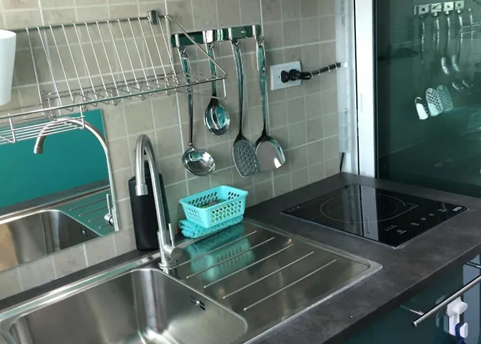 White Turquoise -1 Bedroom Apartment- *